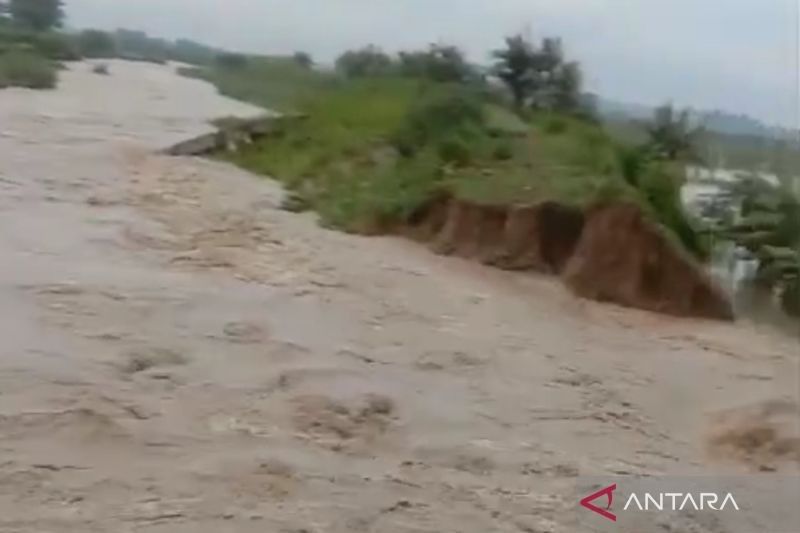 Banjir Demak: Tanggul Jebol, Ratusan Rumah Terendam