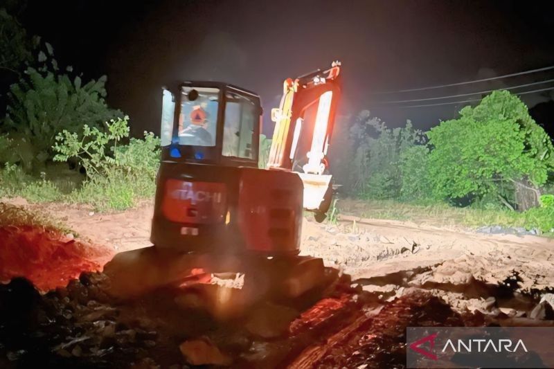 BPBD OKU Selatan Tangani Longsor di Desa Bedeng Tiga