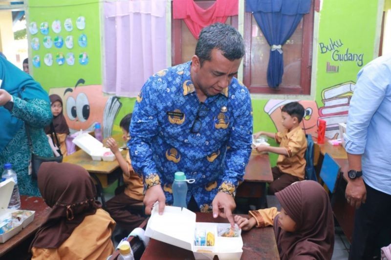 14 Sekolah di Pekanbaru Dapat Program Makan Gratis