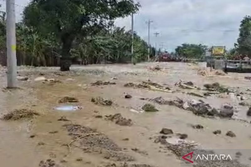 Rekayasa Lalu Lintas di Jalur Semarang-Grobogan Akibat Banjir