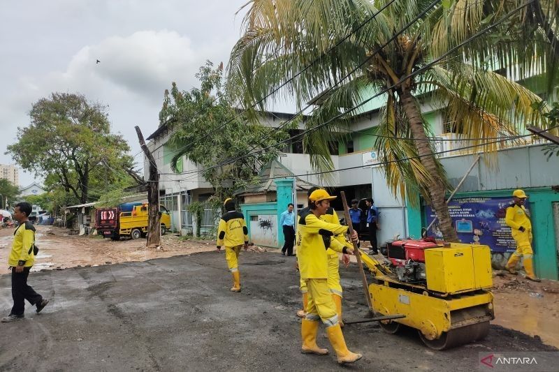 Jalan Rusak Menuju SMK Cengkareng 2: Milik Perumnas, Bukan Pemprov DKI