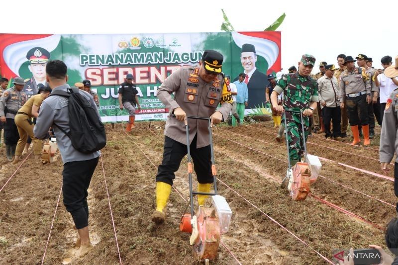 Polres Banjarbaru Tanam Jagung Dukung Ketahanan Pangan Nasional