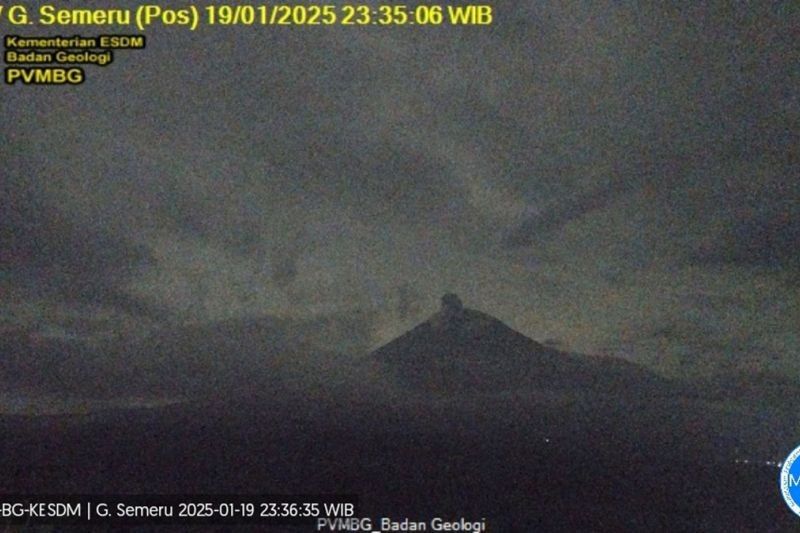 Gunung Semeru Erupsi 22 Kali, Status Waspada Tetap Berlaku