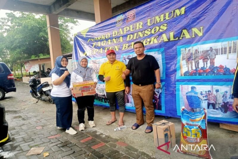 Dapur Umum Dinsos Bangkalan Bantu Korban Banjir Arosbaya dan Blega