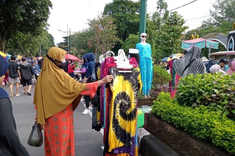 Pemkot Mataram Pindah Pedagang CFD ke Bekas Bandara Selaparang