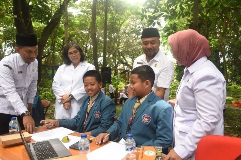 Pemkot Kediri Luncurkan Pojok Baca Digital di Dua Ruang Terbuka Hijau