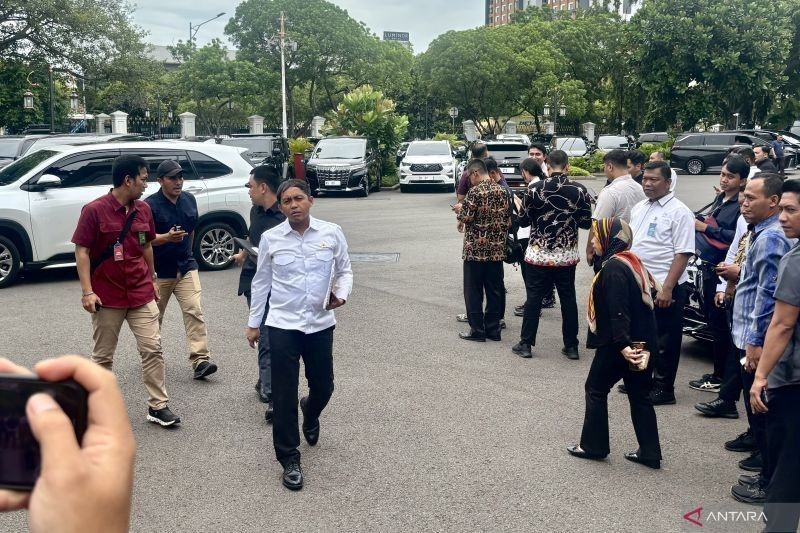 Sidang Kabinet Perdana 2025: Menteri Se-Kabinet Merah Putih Hadir