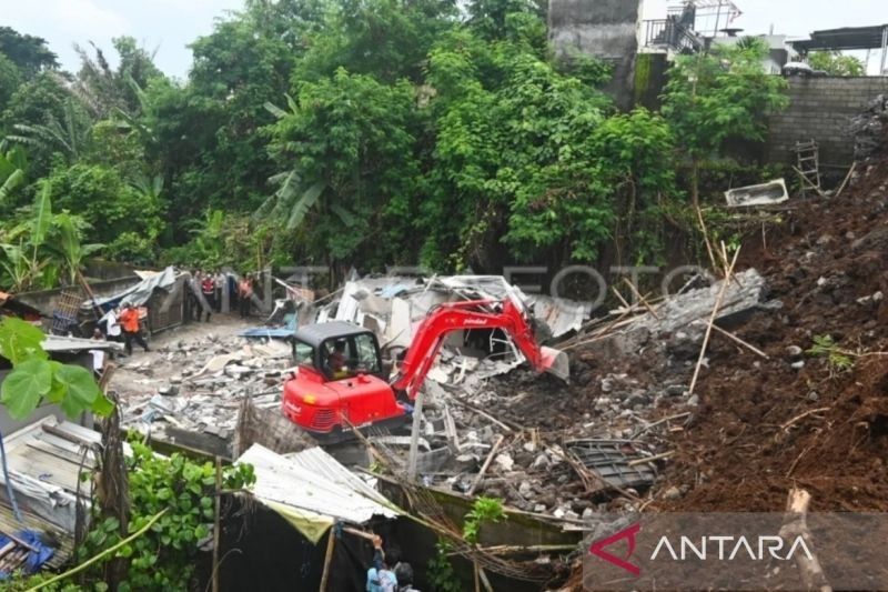 Hujan Deras Picu Longsor Maut di Denpasar, 5 Orang Tewas