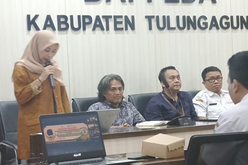 ARuPA Libatkan 450 Petani Tulungagung dalam Restorasi Hutan