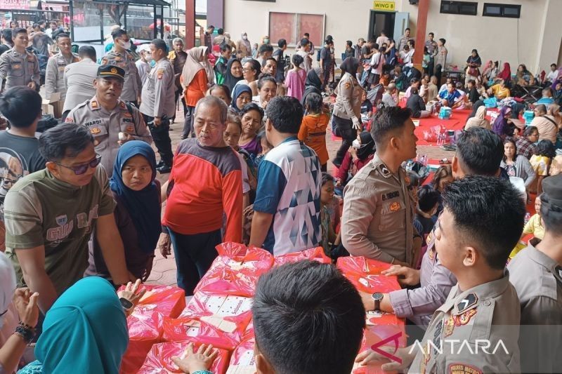 Polres Jakpus Salurkan Bantuan untuk Korban Kebakaran Kemayoran