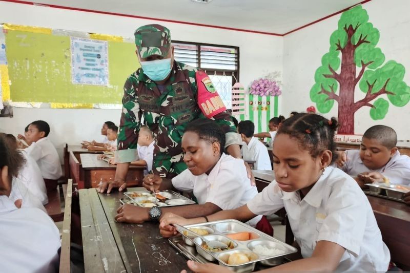 Teluk Bintuni Inventarisasi Data Siswa untuk Program Makan Bergizi Gratis