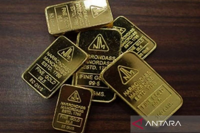 Harga Emas Antam Naik Tipis, Sentuh Rp1.607 Juta per Gram