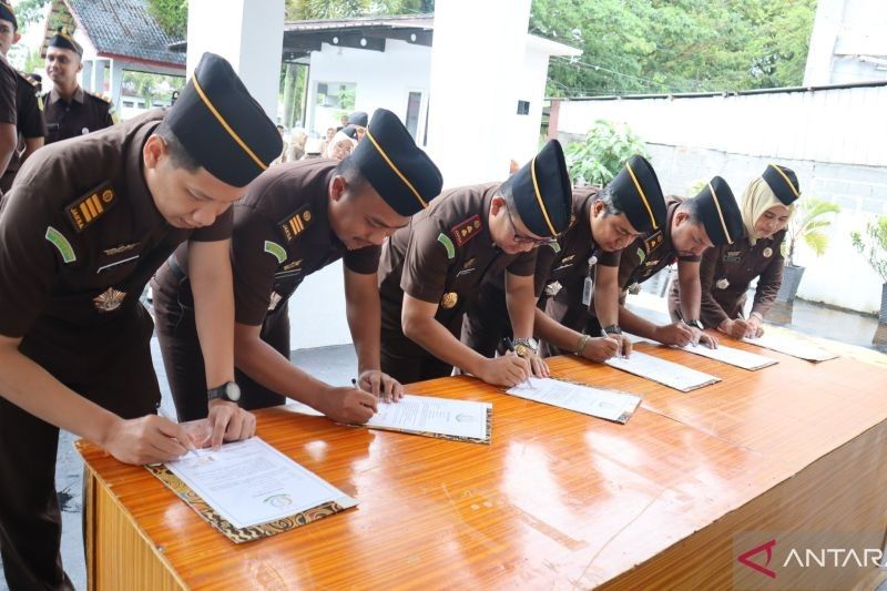 Kejari Aceh Barat Tandatangani Pakta Integritas Wujudkan Zona Bebas Korupsi