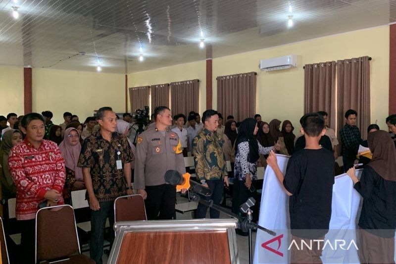 Polres Bangka Barat Perkuat Pemahaman Pancasila di Kalangan Pelajar