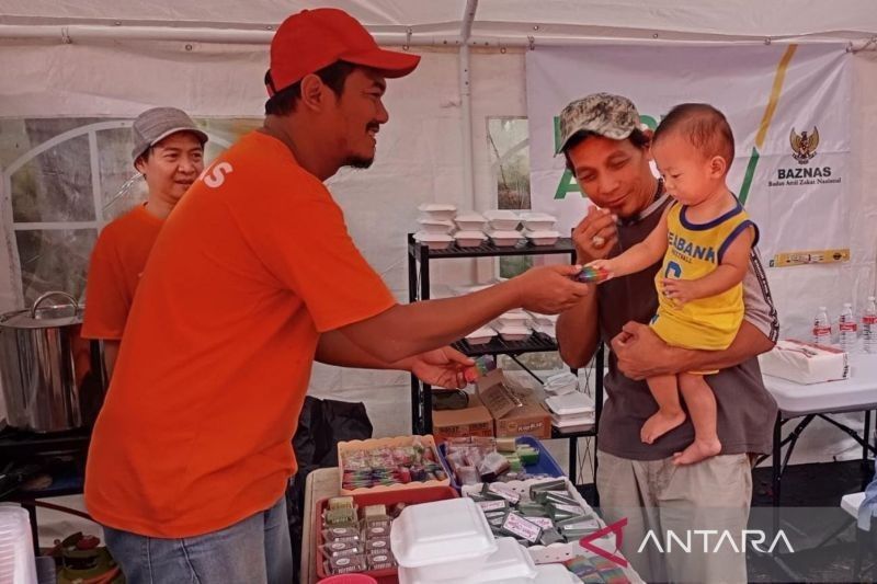 Baznas RI Salurkan Bantuan untuk Korban Kebakaran Kemayoran