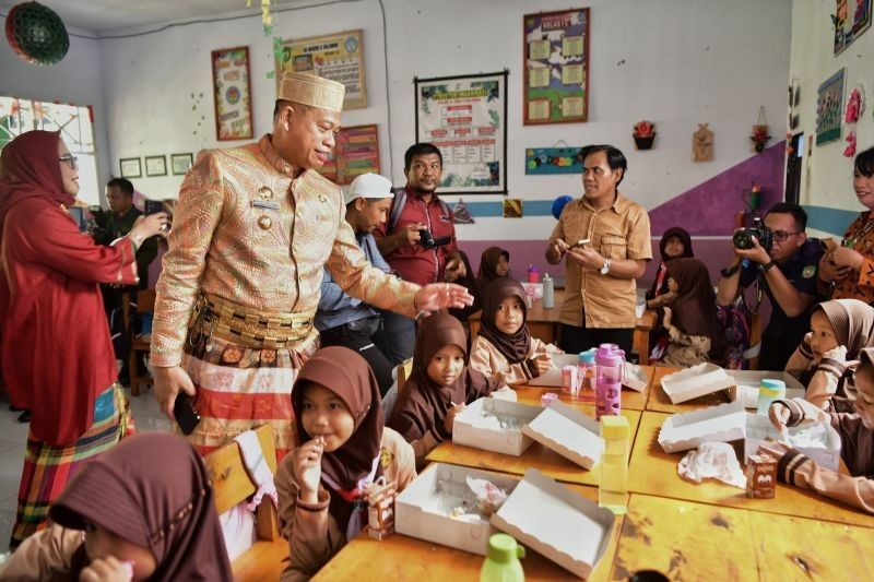 Uji Coba Program MBG dan Pemeriksaan Kesehatan di Palopo, Sulsel