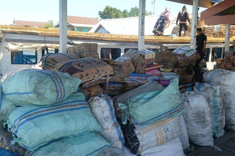 Sukses Mengubah Sampah Menjadi Berkah di Pulau Barrang Lompo