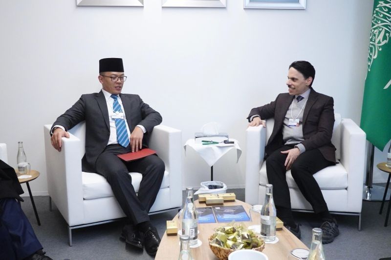 Menlu RI Bahas Kunjungan Prabowo ke Arab Saudi di Davos