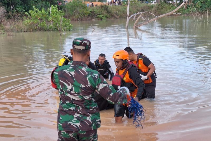 SAR Tanjungpinang Temukan Jasad Anak Tenggelam di Kolam Bekas Tambang