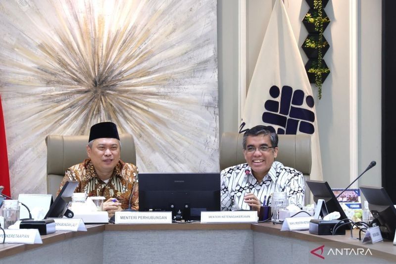 Menaker dan Menhub Kolaborasi Sukseskan Mudik Lebaran 2025