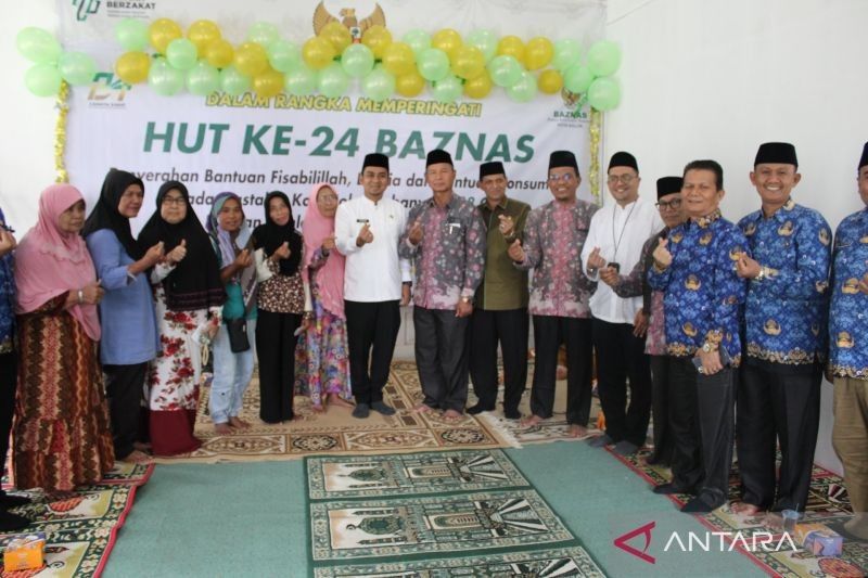 Baznas Kota Solok Salurkan Rp270 Juta Zakat untuk 438 Penerima Manfaat