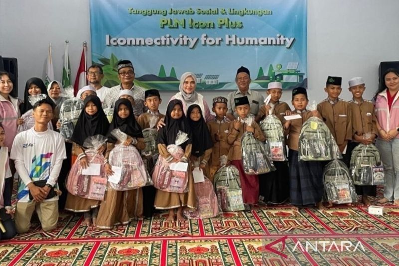 PLN Icon Plus Bantu Pendidikan Anak Yatim di Denpasar