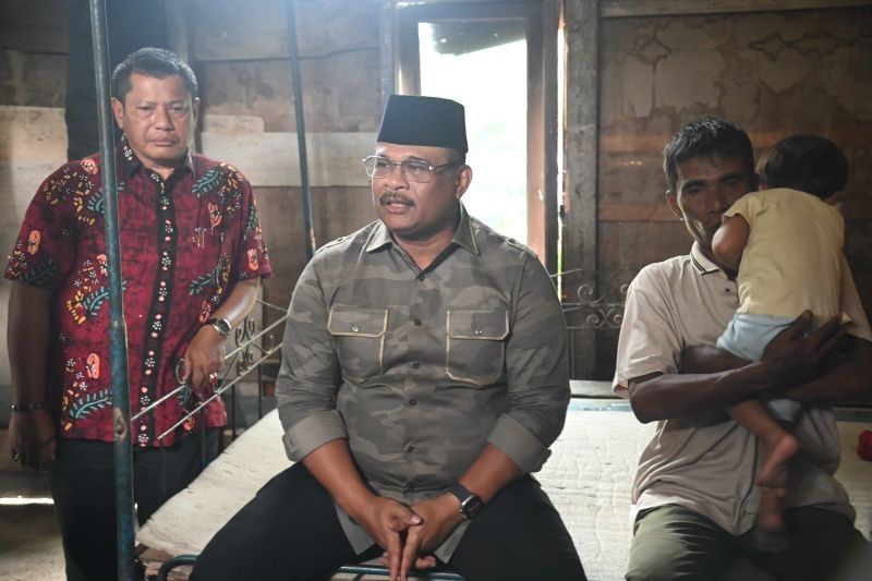 Pj Gubernur Aceh Tinjau Verifikasi Rumah Layak Huni di Aceh Besar