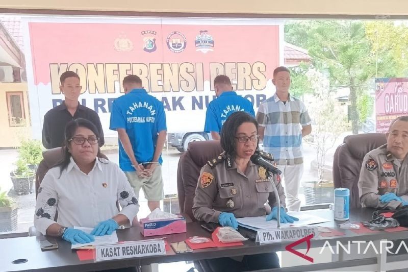 Polisi Biak Imbau Warga Hindari Minuman 'Aqua Listrik'