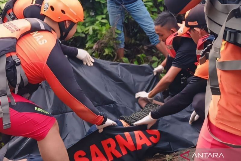 Evakuasi Jasad Bocah Tenggelam di Sungai Niru, Muara Enim