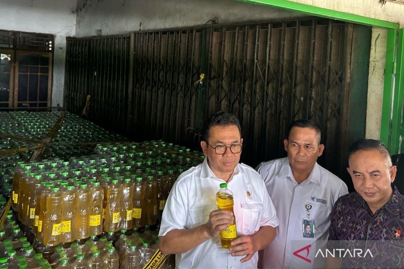 Mendag Segel Pabrik Minyakita di Tangerang: Izin Kedaluwarsa dan Harga Tinggi