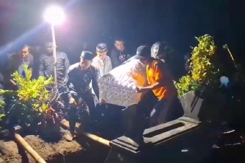 Keluarga Korban Mutilasi Blitar Desak Penangkapan Pelaku