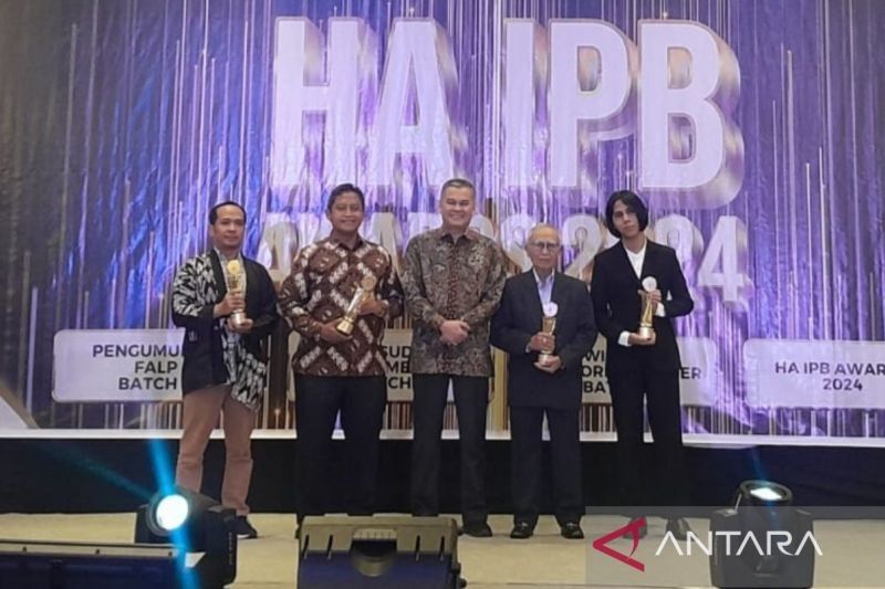 HA IPB Awards 2024 Apresiasi 14 Alumni Berprestasi