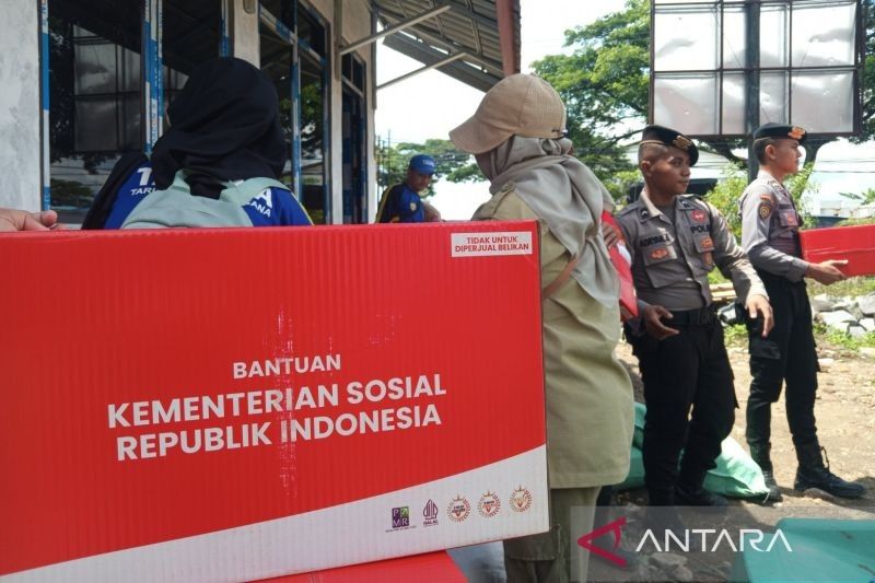 Bantuan Rp362,5 Juta untuk Korban Banjir Cirebon dari Kemensos