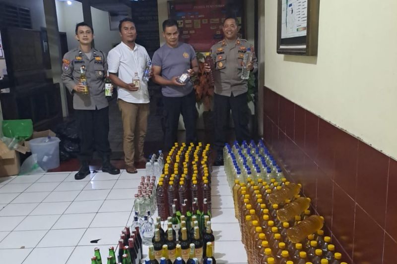 Polresta Magelang Sita 330 Botol Miras Berbagai Merek