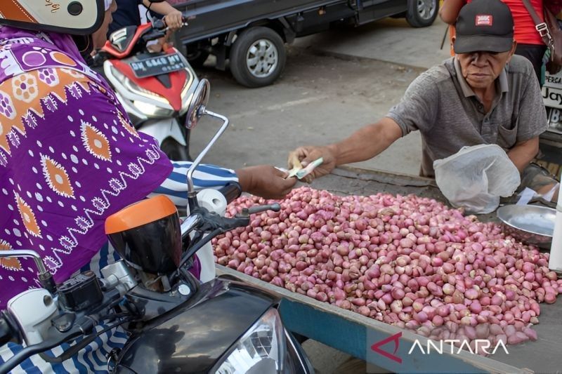 Camat di Banggai Kepulauan Diminta Awasi Harga Bahan Pokok