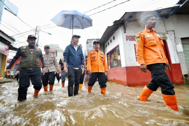 Banjir Bandung: Gubernur Jabar Soroti Pengelolaan Sungai yang Buruk