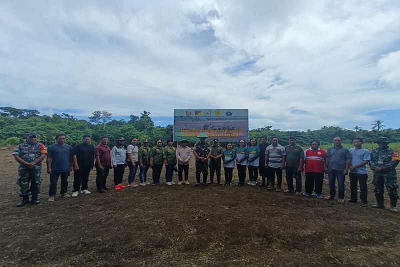 TNI AD di Talaud Dukung Swasembada Pangan Nasional