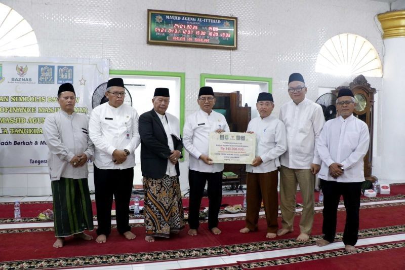 Baznas Kota Tangerang Salurkan Rp145 Juta untuk UMKM Lewat Masjid Agung Al-Ittihad