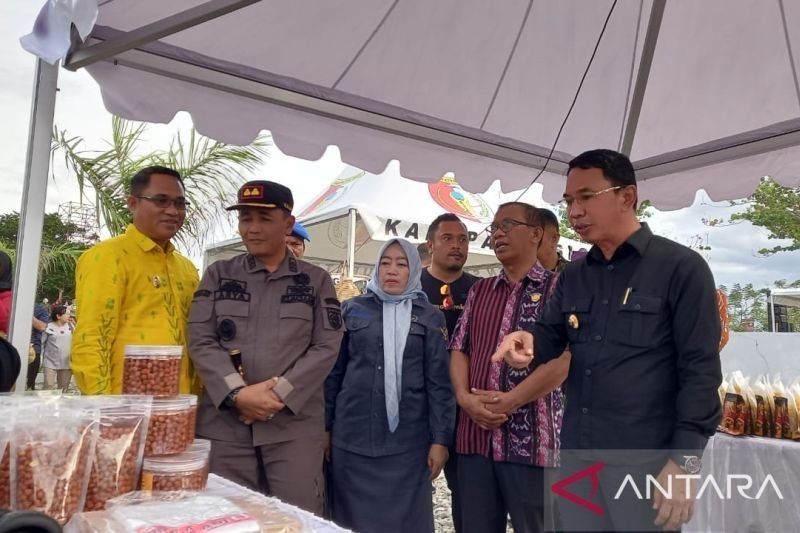 Bupati Sigi Imbau Jaga Kualitas Durian, Bidik Pasar Ibu Kota Baru