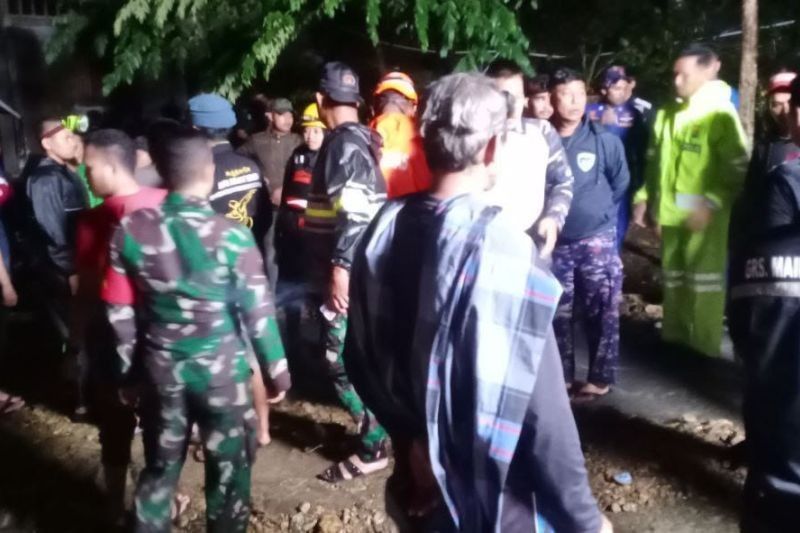 Longsor Mamuju: Empat Tewas, Dua Rumah Tertimbun