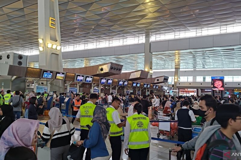 Garuda Indonesia Layani 68 Penerbangan Selama Libur Panjang Imlek dan Isra Mi'raj 2025