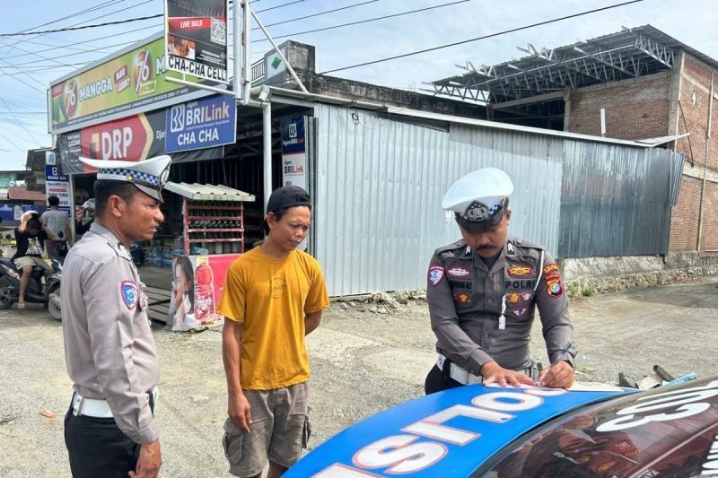 Polres Mamuju Tengah Tertibkan Truk Kelebihan Muatan: Tingkatkan Keselamatan Jalan