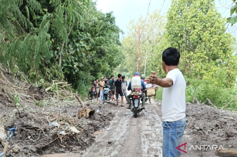 Longsor di Simpang Saga, OKU Selatan: Jalan Sudah Normal Kembali