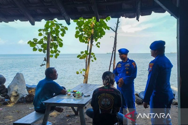 Patroli Satpolairud Situbondo Amankan Libur Panjang di Pantai