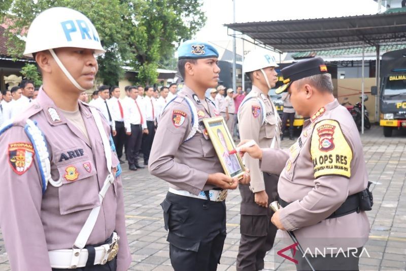 Polisi Mataram Pecat Anggota Terlibat Narkoba