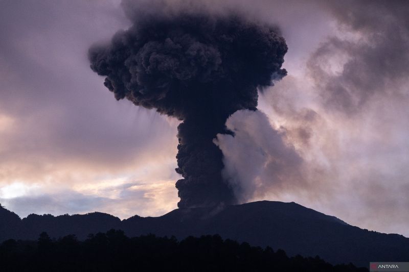 Gunung Marapi Ditutup Permanen: Kesepakatan BKSDA, Ombudsman, dan Pemda