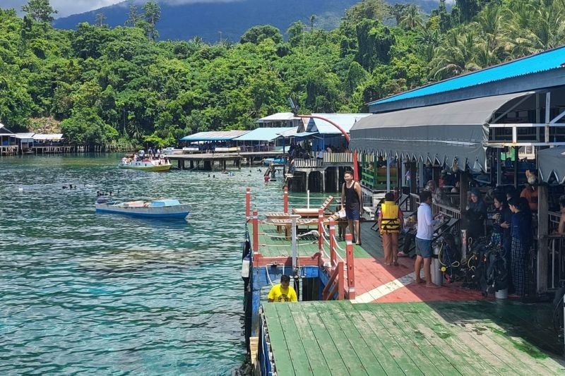 Libur Panjang: Pantai Ternate Ramai Dikunjungi Wisatawan