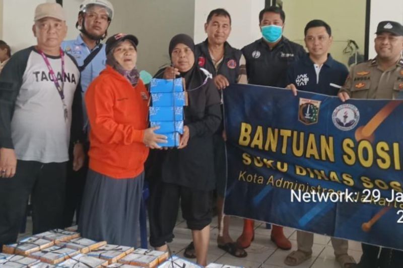 Pemkot Jakut Salurkan Bantuan untuk Korban Banjir Jakarta Utara