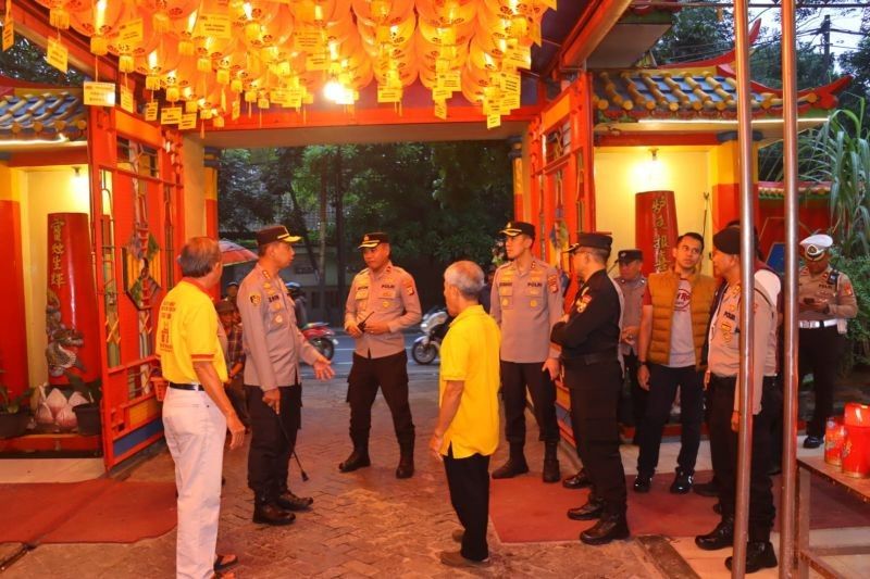 Pengamanan Imlek di Tiga Vihara Tangerang Diperketat