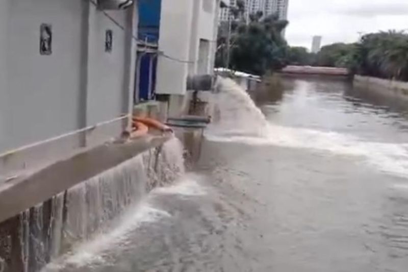 Pemkot Jakut Optimalkan Pompa Stasioner Hadapi Banjir Kelapa Gading